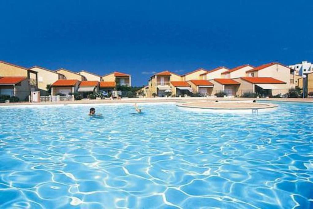Villa Face A La Mer Sur Le Sable 8 Clim A L'Etage Ле-Баркарес Екстер'єр фото