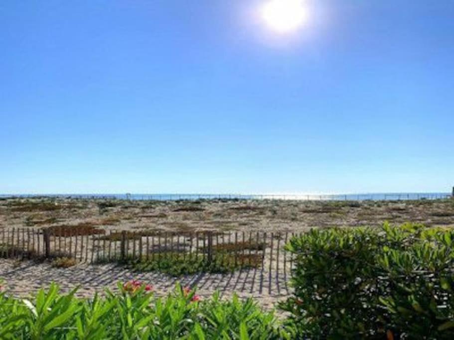 Villa Face A La Mer Sur Le Sable 8 Clim A L'Etage Ле-Баркарес Екстер'єр фото